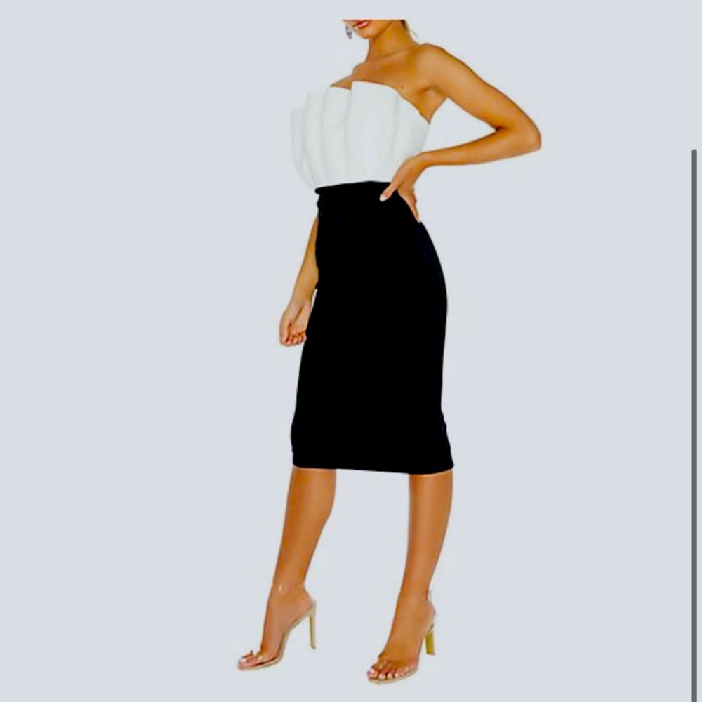 COPY - Strapless back and white midi dress. Size 4